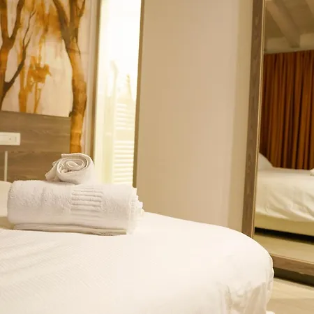 Luna Hotel 3*