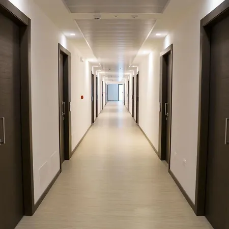 Luna Hotell 3*
